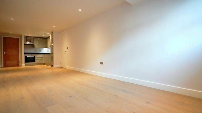 1 Bedroom Apartment To Rent In Finchampstead Road, Wokingham, RG40