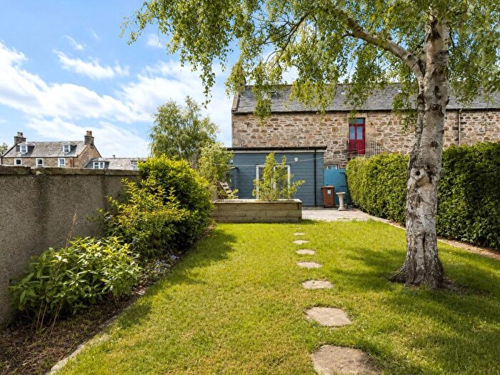 2 Bedroom Flat To Rent In Abbey Street, Elgin, Moray, IV30