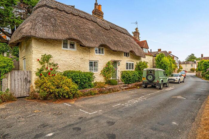 2 Bedroom House For Sale In Church Street, Amberley, BN18