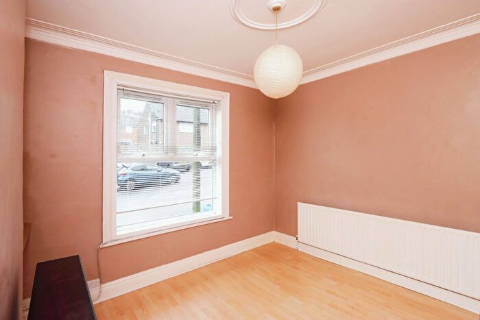 3 Bedroom Terraced House For Sale In Woodseats Road, Sheffield, South Yorkshire, S8
