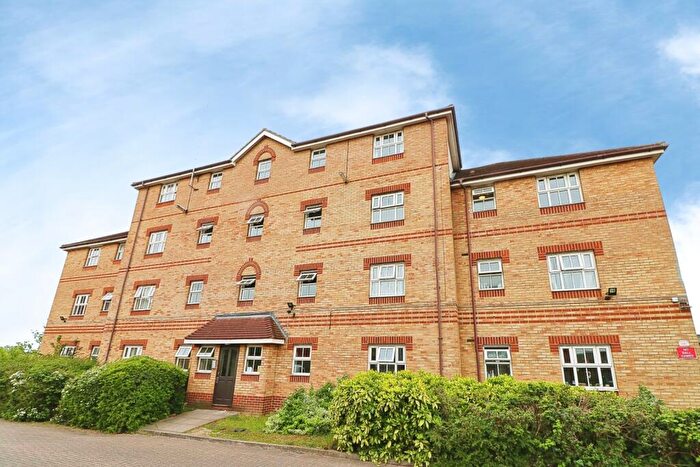 2 Bedroom Apartment For Sale In Bluebell Way, Ilford, IG1