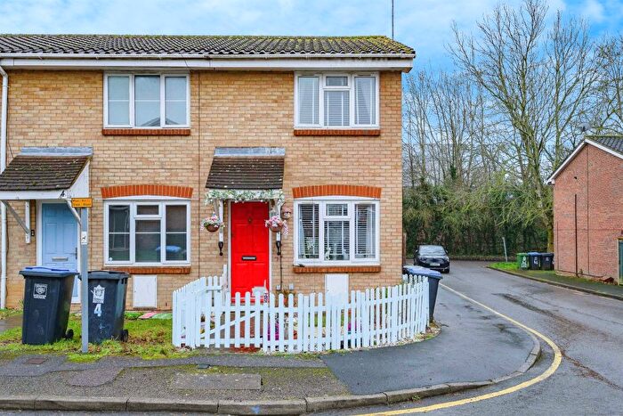 2 Bedroom Semi-Detached House For Sale In Crest Park, Hemel Hempstead, HP2