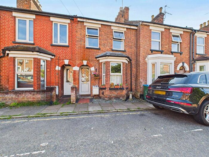 2 Bedroom Terraced House For Sale In Albion Street, Aylesbury, Buckinghamshire, HP20