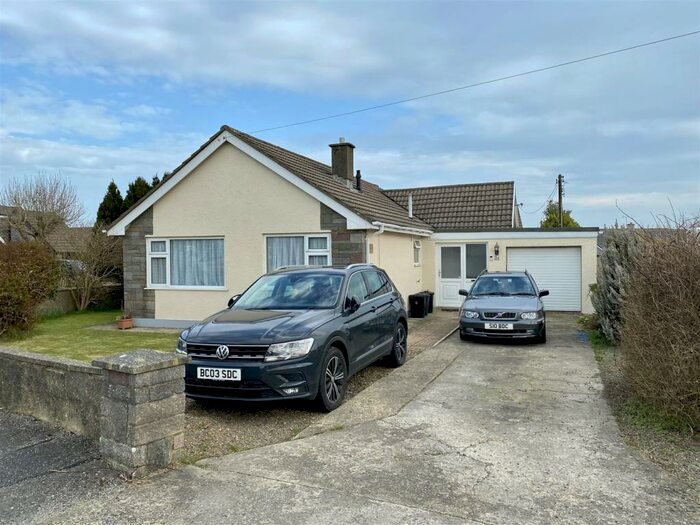 Houses for sale & to rent in SA65 9AS, Lota Park Road, Fishguard North