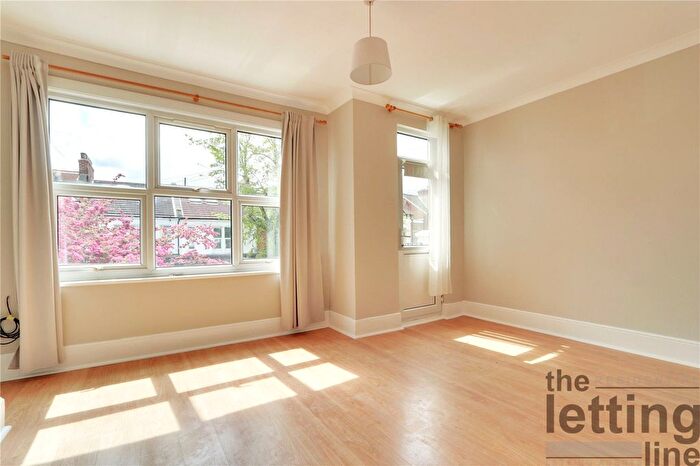 1 Bedroom Flat To Rent In Lascotts Road, London, N22