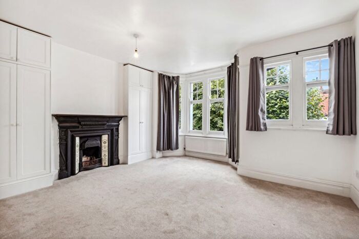 4 Bedroom Terraced House To Rent In St. Ann's Hill, Wandsworth, SW18