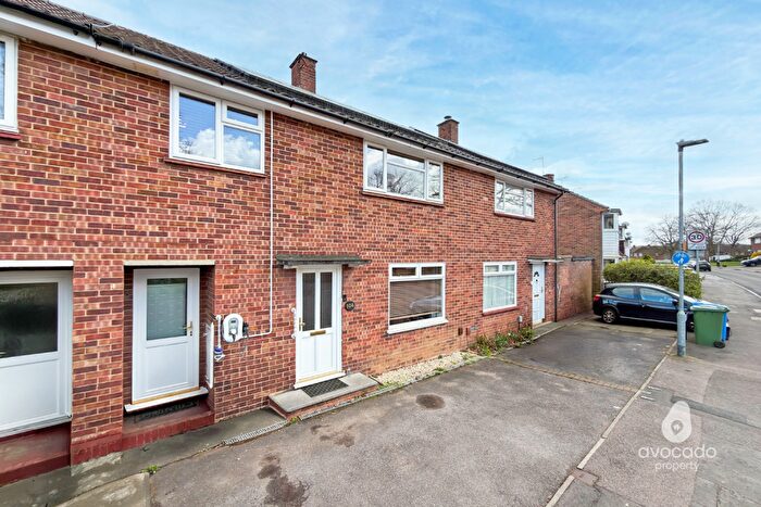 3 Bedroom Terraced House For Sale In Priestwood Avenue, Bracknell, RG42