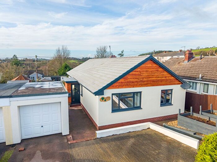 4 Bedroom Bungalow For Sale In Highfield Close, Lapford, EX17