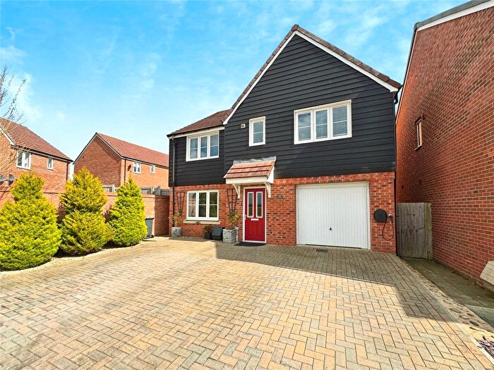 5 Bedroom Detached House For Sale In Saddle Way, Andover, Hampshire, SP11