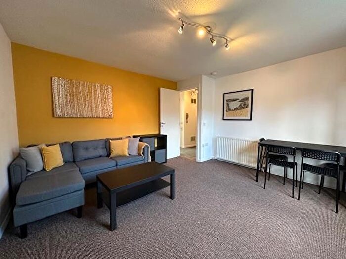 2 Bedroom Flat To Rent In Great Northern Road, Woodside, Aberdeen, AB24