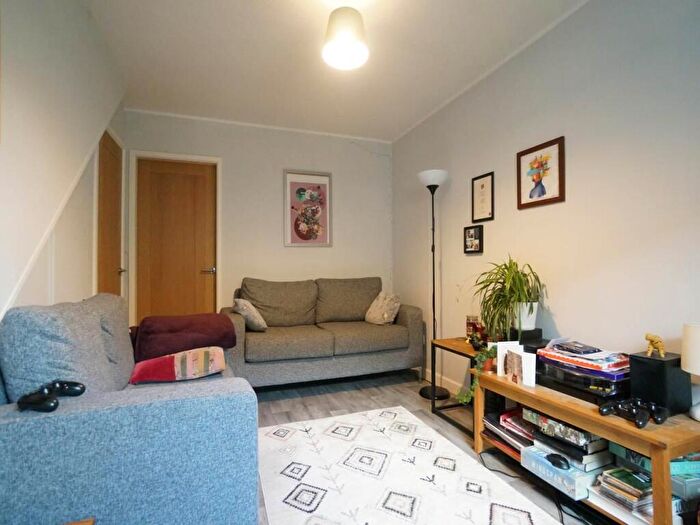 2 Bedroom House To Rent In Mount Street, Bangor, LL57