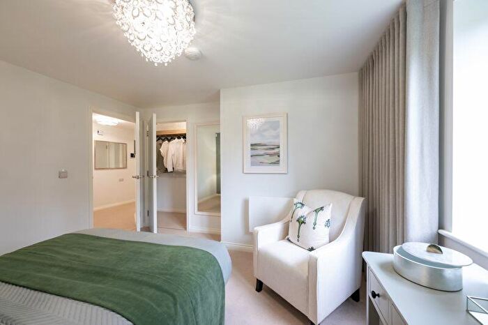 1 Bedroom Flat For Sale In Manns Lodge, Central Cranleigh, GU6