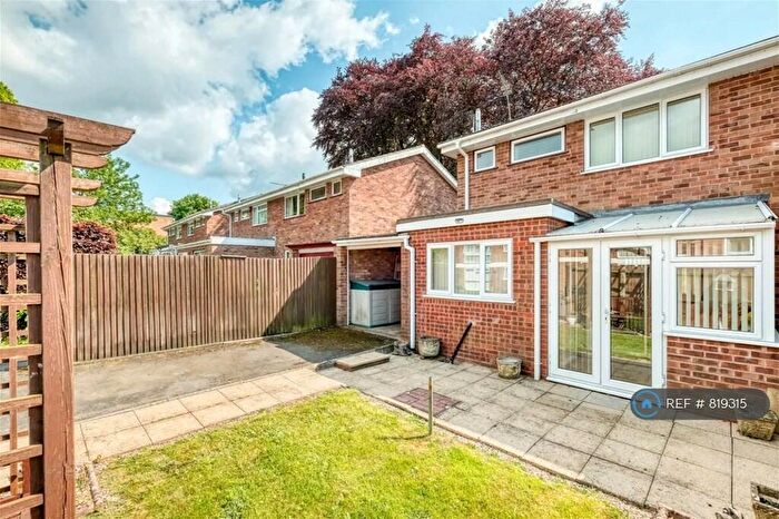 3 Bedroom Semi-Detached House To Rent In Woodend Close, Redditch, B97