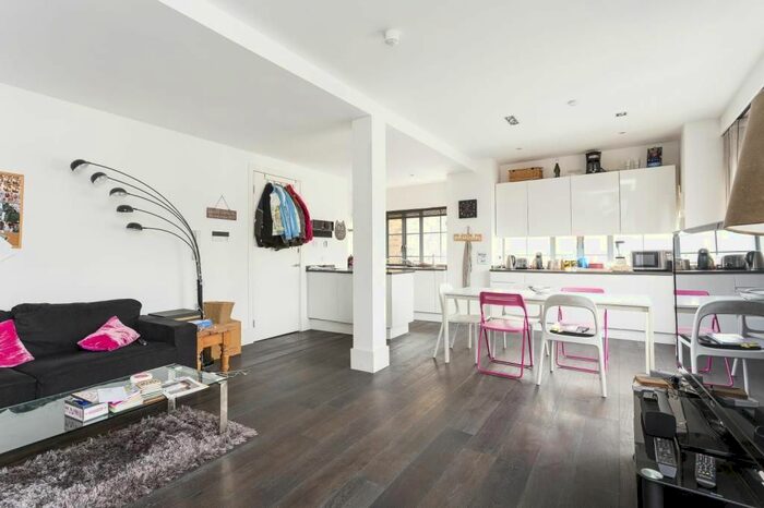 4 Bedroom Flat To Rent In The Storehouse, Hackney Road, London, E2