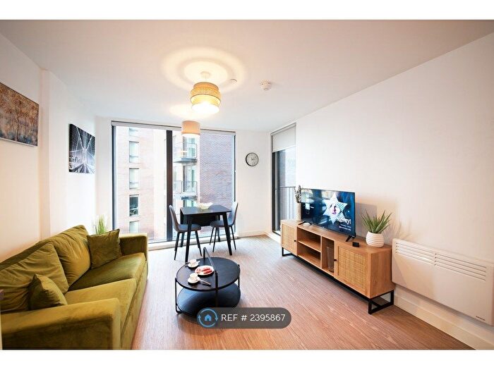 1 Bedroom Flat To Rent In Oldfield Road, Manchester, M5