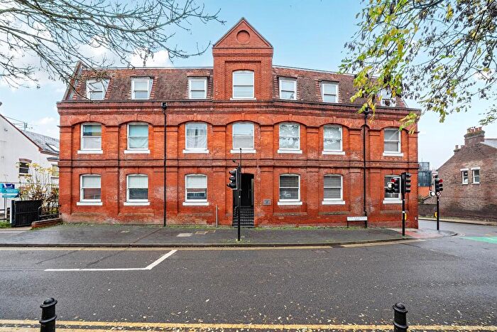 1 Bedroom Flat For Sale In Upper Marlborough Road, St. Albans, AL1