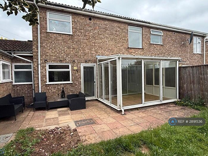 4 Bedroom Semi-Detached House To Rent In St Marys, Huntingdon, PE28