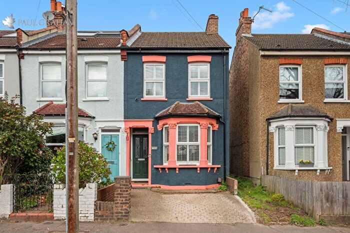 3 Bedroom Terraced House For Sale In Beddington Grove, Wallington, SM6