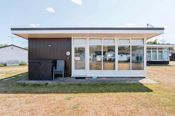 2 Bedroom Park Home For Sale In Links Road, Mundesley, Norwich, NR11
