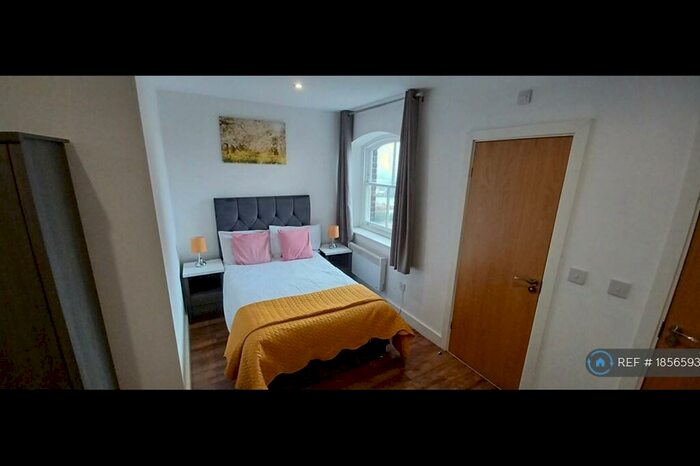 Studio To Rent In The Webberley, Stoke-On-Trent, ST1