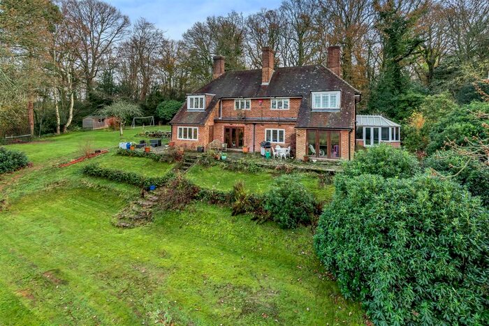 6 Bedroom Detached House For Sale In Pruetts Lane, Liss GU33