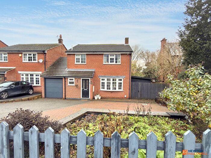 3 Bedroom Detached House For Sale In Hermitage Road, Whitwick, LE67
