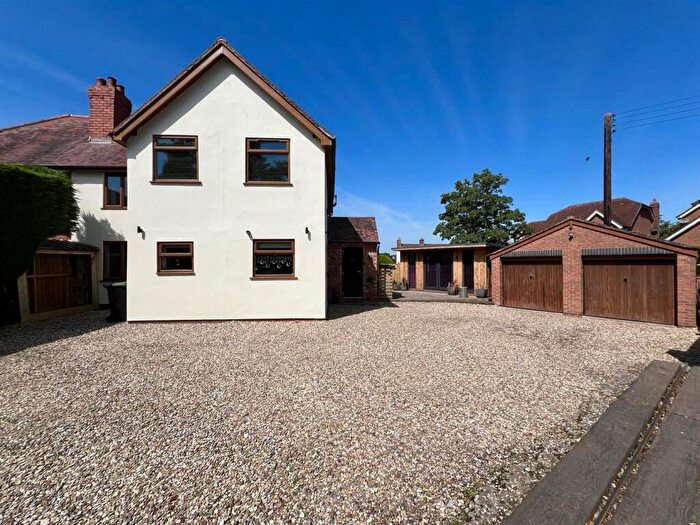 4 Bedroom Semi-Detached House For Sale In Bournheath Road, Fairfield, Bromsgrove, B61