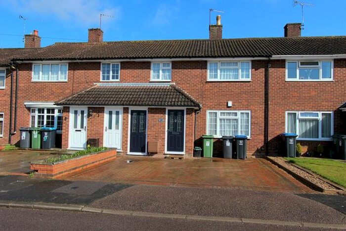 3 Bedroom Terraced House To Rent In Springfield Road, Hemel Hempstead, Hertfordshire, HP2