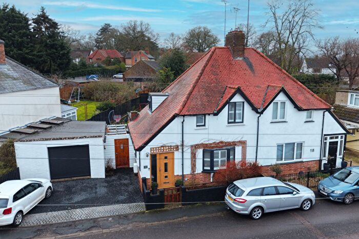 3 Bedroom Semi Detached House For Sale In Centre Drive, Newmarket, CB8