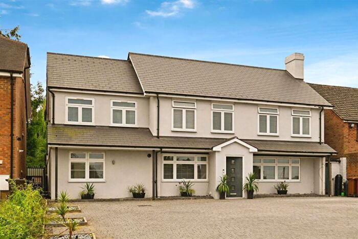 6 Bedroom Detached House For Sale In Lower Rainham Road, Rainham, Gillingham, ME8