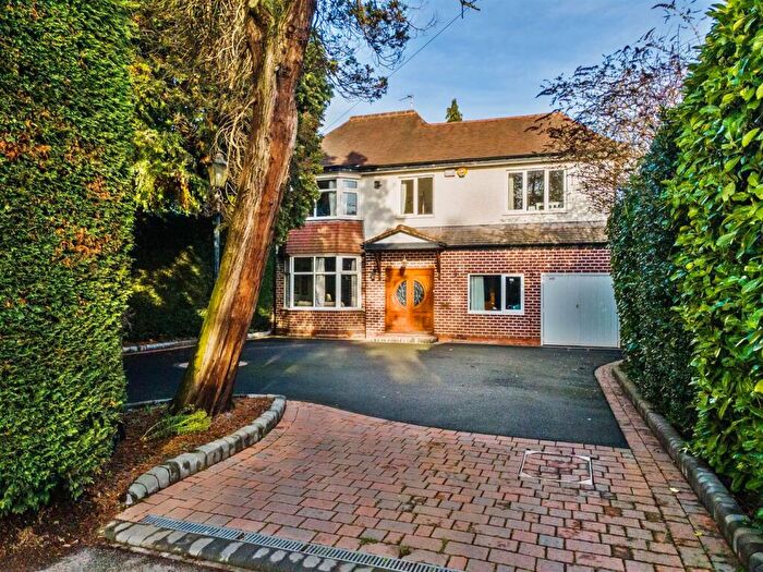 6 Bedroom Detached House For Sale In Warwick Road, Solihull, B91