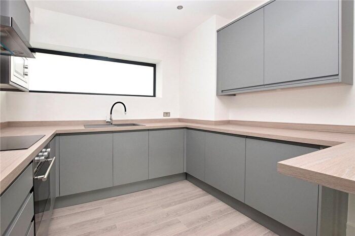 1 Bedroom Maisonette To Rent In Clark Mews, Watford, WD18