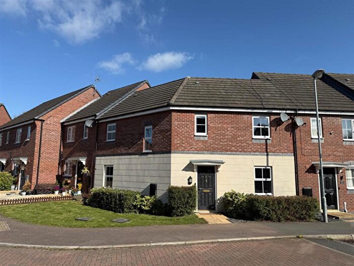 3 Bedroom Town House For Sale In Hoffler Close, Countesthorpe, Leicester, LE8