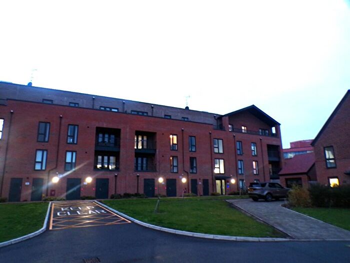 2 Bedroom Flat To Rent In Finlay Gardens, Hornchurch, London, RM12