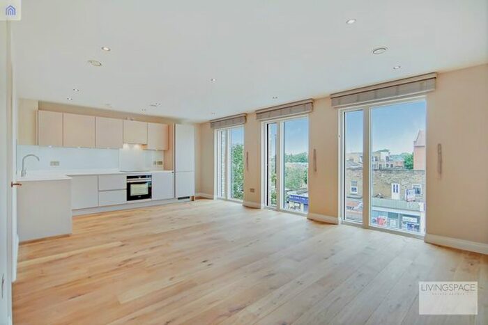 2 Bedroom Flat To Rent In Holloway Road, London, N19