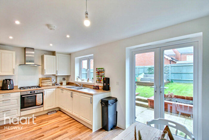 3 Bedroom Semi-Detached House For Sale In Worrall Drive, Rochester, ME1