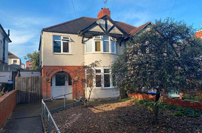 3 Bedroom Semi-Detached House For Sale In London Road, Delapre, Northampton, NN4