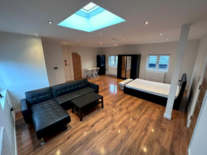 Studio To Rent In Longwood Gardens, Ilford, IG5