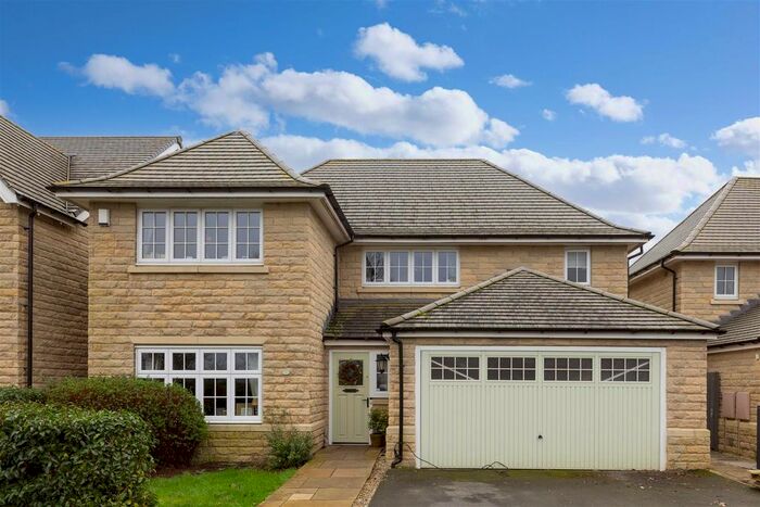 4 Bedroom Detached House For Sale In Fairfax Gardens, Newton Kyme, Tadcaster, LS24