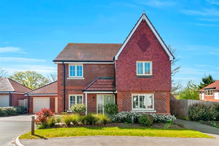 4 Bedroom Detached House For Sale In Hazel Close, Walberton, BN18