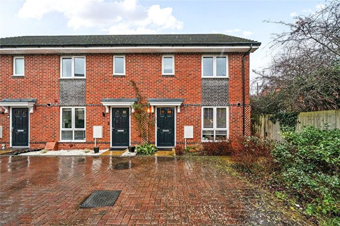 3 Bedroom End Of Terrace House For Sale In Fullbrook Avenue, Spencers Wood, RG7