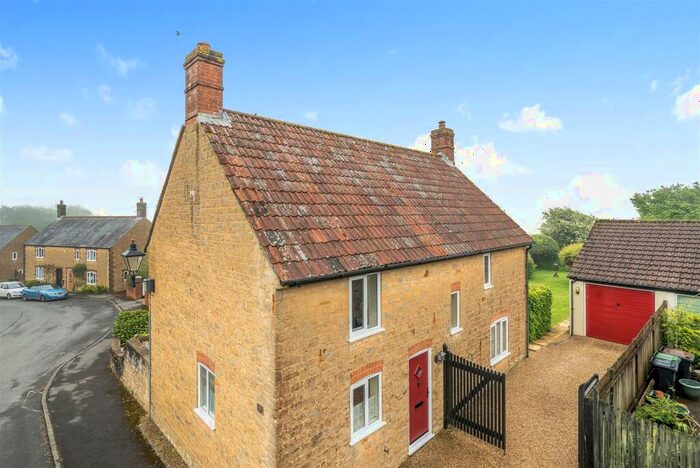 3 Bedroom Detached House For Sale In Redlands Lane, Broadwindsor, DT8