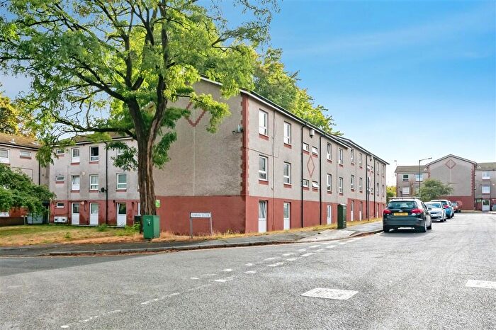 1 Bedroom Apartment For Sale In Cairns Close, Nottingham, NG5