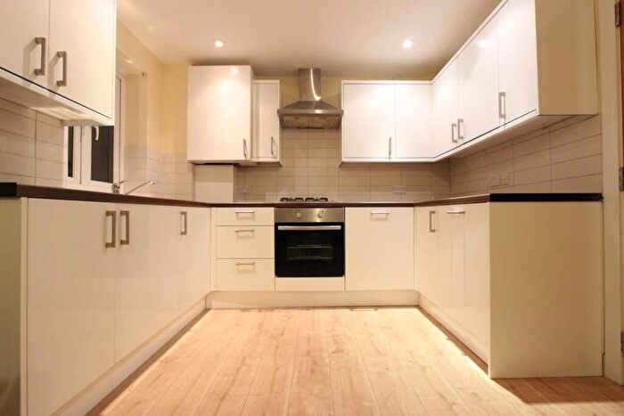 2 Bedroom Flat To Rent In Westfield Lane, Harrow, HA3