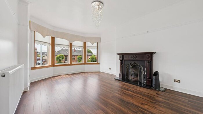 4 Bedroom Semi-Detached Bungalow To Rent In Madison Avenue, Cathcart, Glasgow, G44