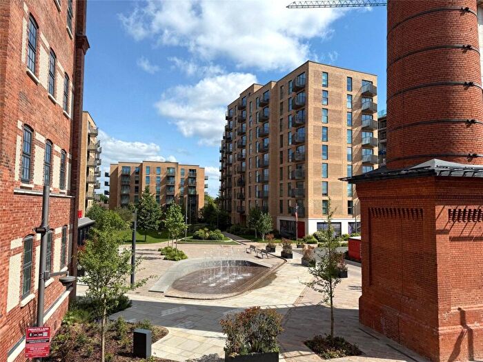 1 Bedroom Apartment For Sale In Engineering Mews, Clock Tower House, Heritage Walk, Slough, SL1