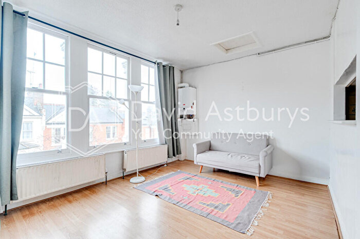 1 Bedroom Flat To Rent In Woodland Rise, Muswell Hill, London, N10