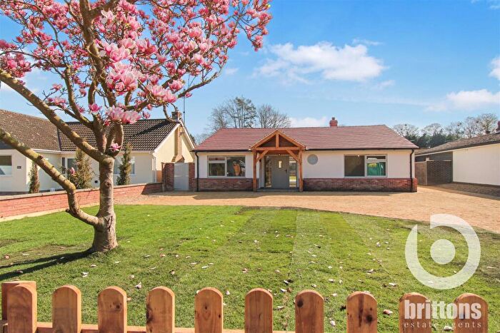 4 Bedroom Detached Bungalow For Sale In Hall Drive, North Runcton, King's Lynn, PE33