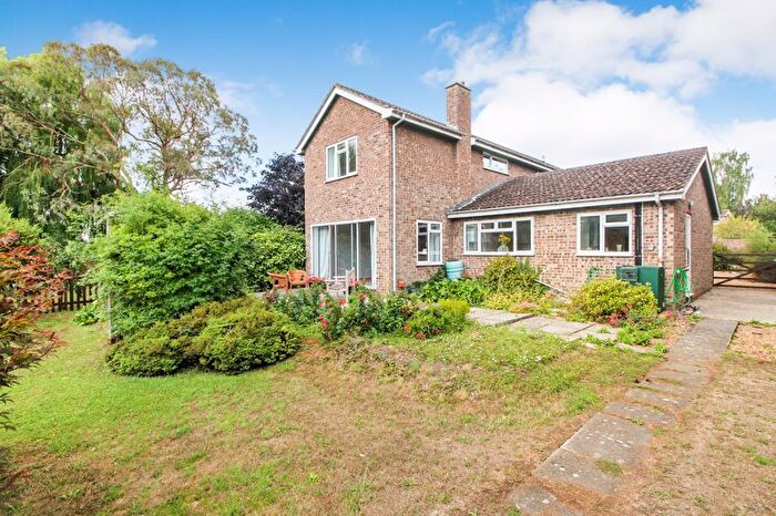 4 Bedroom Detached House For Sale In Moor End Road, Radwell, MK43