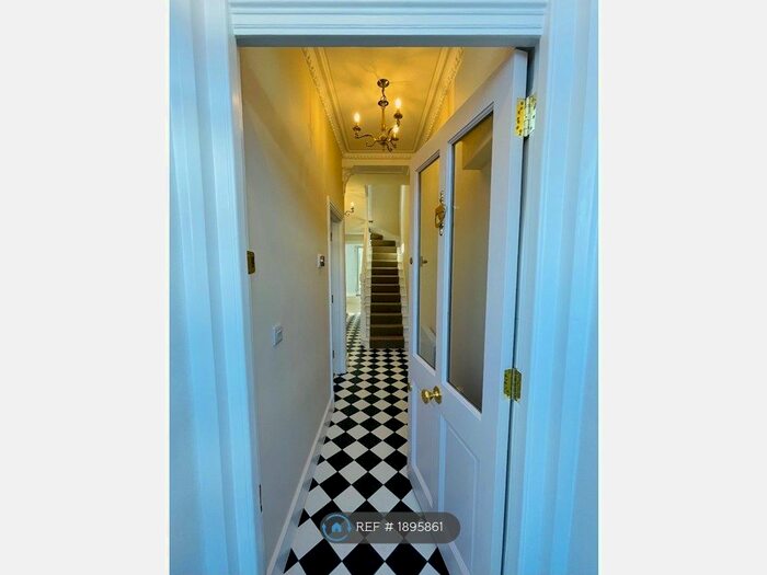 4 Bedroom Semi-Detached House To Rent In Chessington Road, Ewell, Epsom, KT19